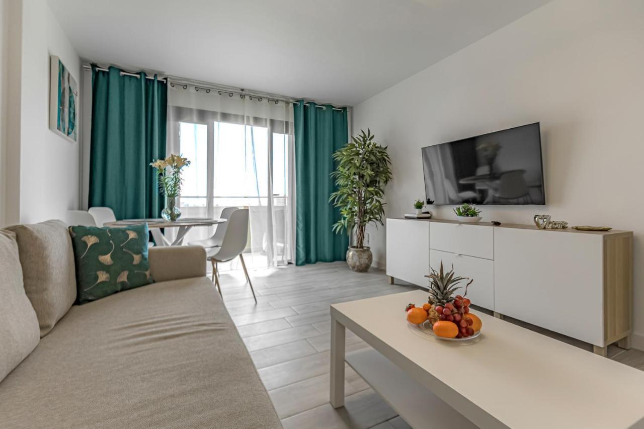 Newly Reformed With Sea View And Pool, Near The Beach, In Playa De Americas * Playa de las Américas